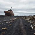 Фото по теме: Где находится кладбище кораблей в Териберке и как до него дойти пешком