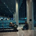 Фото по теме: Где в аэропорту Домодедово можно бесплатно зарядить телефон и поспать